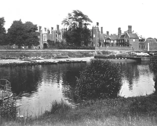 The Bankside at Hampton Court, Richmond, London, 1894