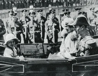 The Duke and Duchess of York leaving St Paul