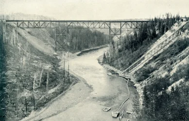 The Loftiest Bridge East of the Rocky Mountains