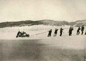 The Motor-Car in Soft Snow, after the return of the Ship, c. 1908, 1909