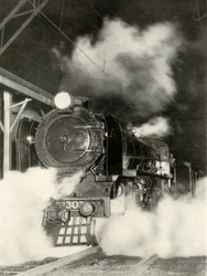 The Sydney Limited leaving Spencer Street Station, Melbourne, at 6 p.m, 1935-36
