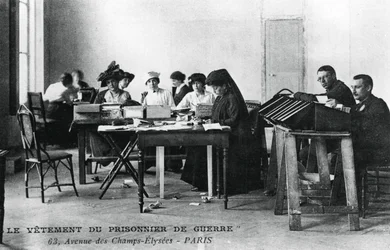 The clothing of the prisoner of war, Champs-Élysées, Paris, World War I