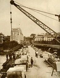 The rebuilding of Waterloo Bridge, London, 1934-1935
