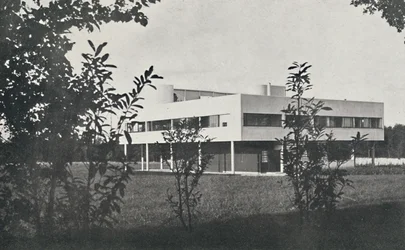 Villa at Poissy, constructed in reinforced concrete