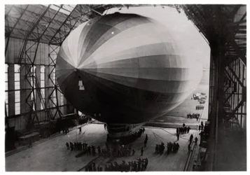 Zeppelin LZ 127 Graf Zeppelin entering its hangar