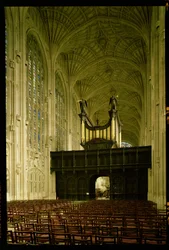 Kings College Chapel, Interior view showing fan vaulting and organ, Cambridge, UK