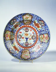 Large Imari dish, Genroku period