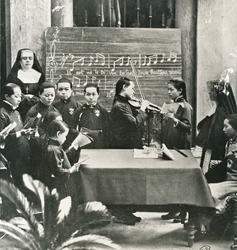 Carol practice in a French mission in China, early twentieth century