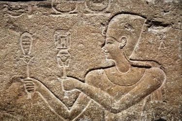 Cesarion Giving Offerings to Horus and Isis (detail)