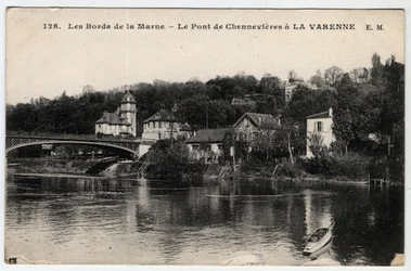 Ile de France, Val de Marne, La Varenne: the banks of the Marne and the bridge of Chennevieres, with the chateau des Rets - Postcard dated 1910-1919
