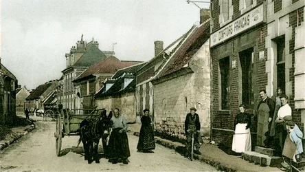 Les Comptoirs Français, a food products branch, in Remy, c. 1900 and 1914