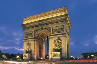 Low angle view of an arch, Arc De Triomphe, Paris, France