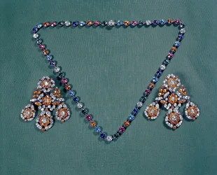 Necklace and earring set with multicoloured pastes, c.1760