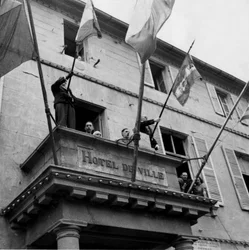 Second World War (1939-1945): Cherbourg (Manche), France, 20 August 1944: During his visit, General de Gaulle (President of the Comité français de Libération nationale) addresses the people of Cherbourg from the balcony of the Hôtel de Ville.