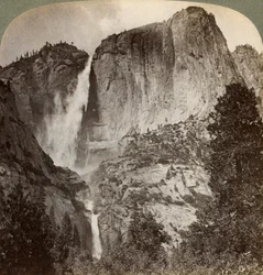 Yosemite Point and Wind-Blown Yosemite Falls, Yosemite Valley, California, USA