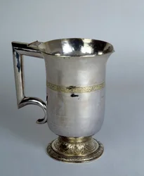 Aiguiere with a Straight Handle in Silver and Gold