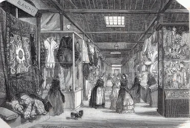 Carre du Palais Royal in Paris in the 19th century - Engraving in 