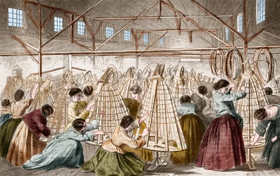 Crinoline factories: laying hoops