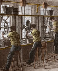 Crystal and Glass Cutting - Polishing of Crystal Glass