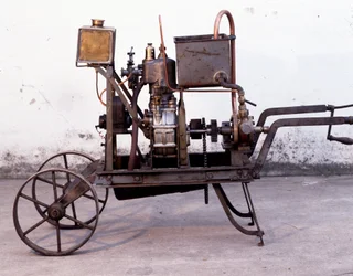 Diesel engine - collection of the Garage de Giverny