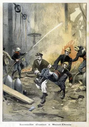 Firefighters intervening during a fire at Usine in Saint Denis. Illustration of the 