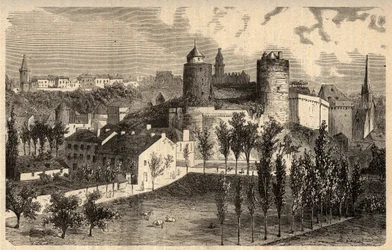 Fougeres vue generale - Bretagne - engraving in PATRIE - DESCRIPTION PICTUREQUIREQUE DE LA FRANCE EN 6 VOLUES BY LUCIEN HUARD - end 19th century