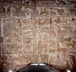 Representation of Alexander the Great (356-323 BC), king of Macedonia and conqueror of Persia, surrounds Indian fauna during the conquest of India and the Hellenistic deluge on the right, on the left the construction of the Tower of Babel. Pavement of Pant