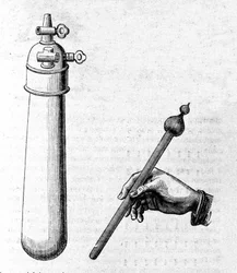 First Experience of the Water Hammer to Demonstrate that in the Vacuum, Liquids Fall Like a Solid Mass
