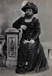 Les Monsters, the bearded woman. Late 19th century, Paris. Coll. Selva.