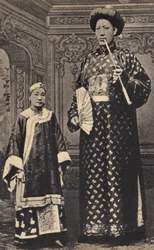 Les Monstres, The Giant of China. Photography, Late 19th Century, Paris. Private Collection.