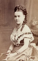 Portrait of Edith Wynne