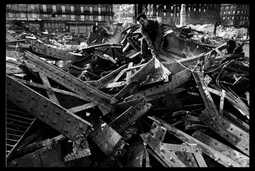 Demolition of the central market in Paris, in August 1971 (b/w photo)