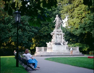 Monument to Mozart, built 1896, Burggarten