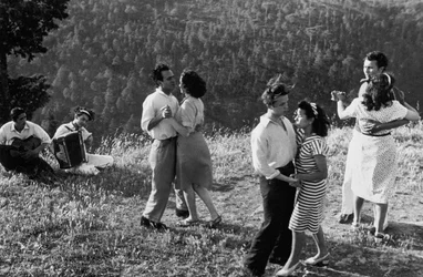 Dance in the Lawn