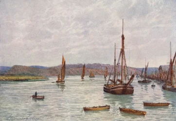 Looking down the Medway from Chatham Pier