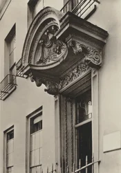 Doorway, 9, Grosvenor Road, London